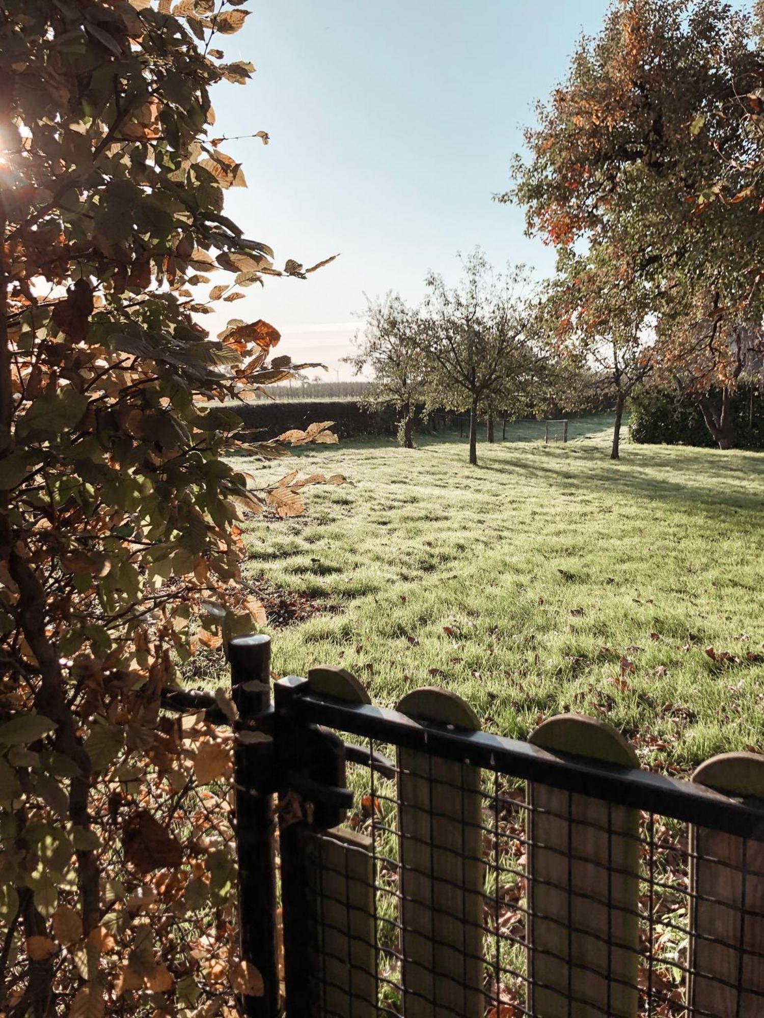 Betuwsch Badhuys Bed & Breakfast Lienden Exterior photo